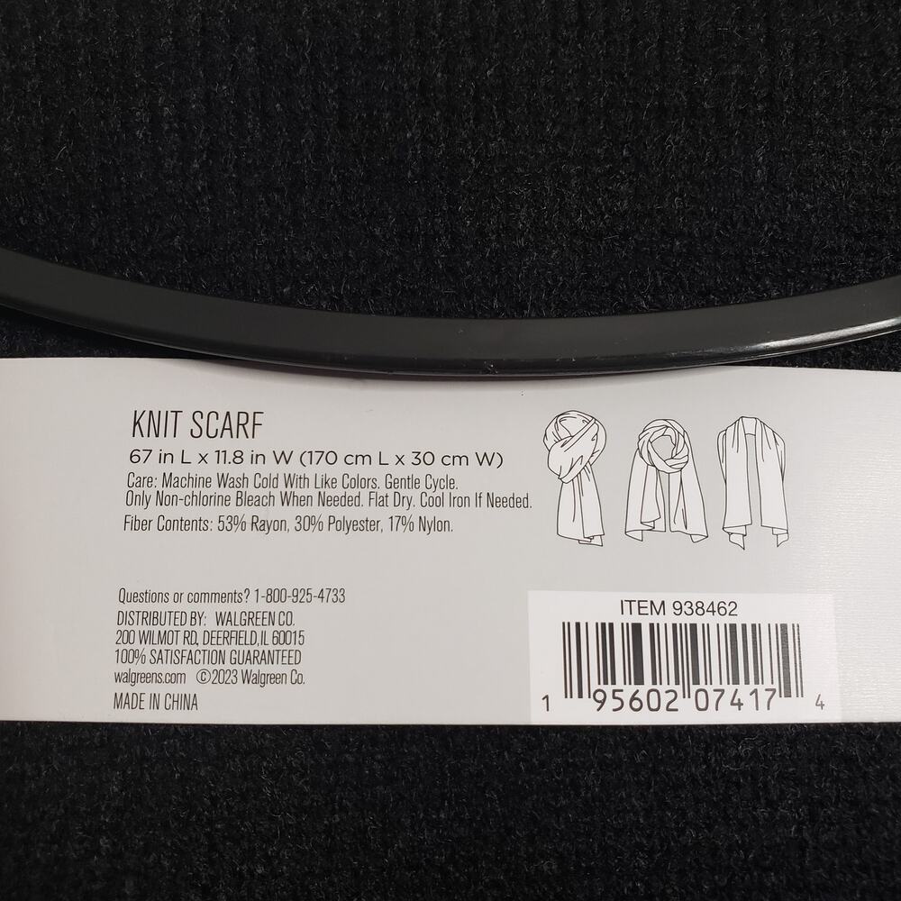 West Loop Women's One Size Simple Knit Scarf Solid Black Winter Minimalist New - Picture 3 of 5